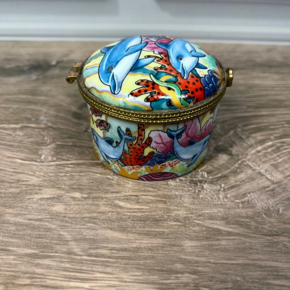 Santa Barbara Dolphin Trinket Box Small Multicolor Porcelain Coastal Souvenir 2" - Picture 2 of 8